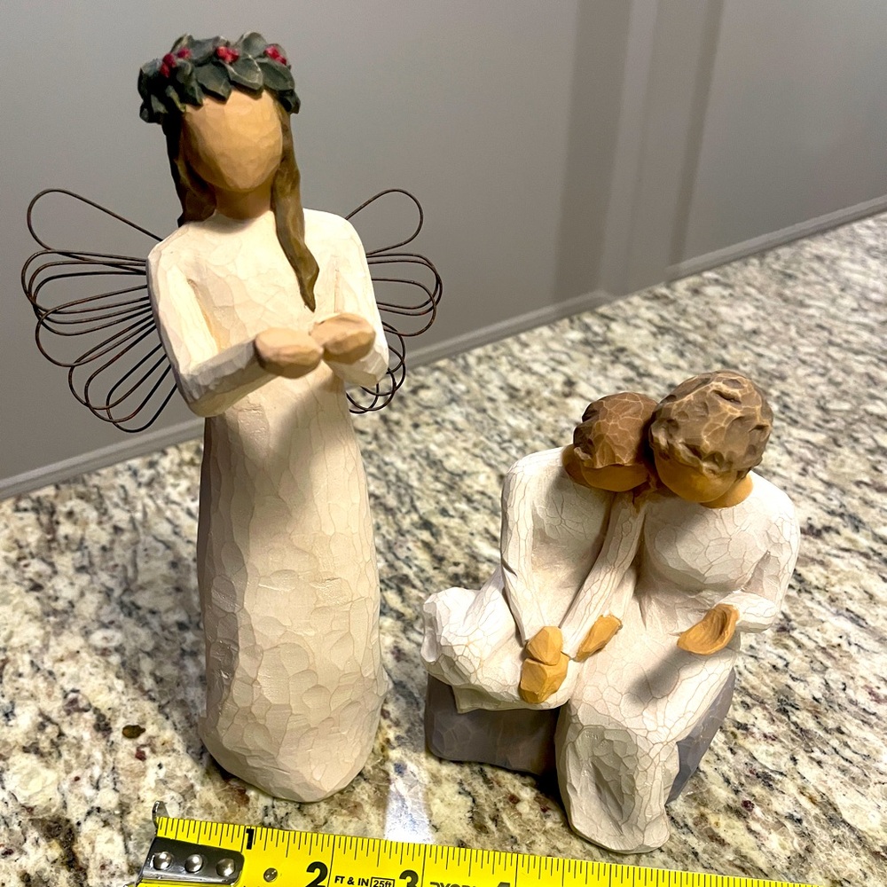 Willow Tree figurines by Susan Lordi Angel of Christmas Spirit